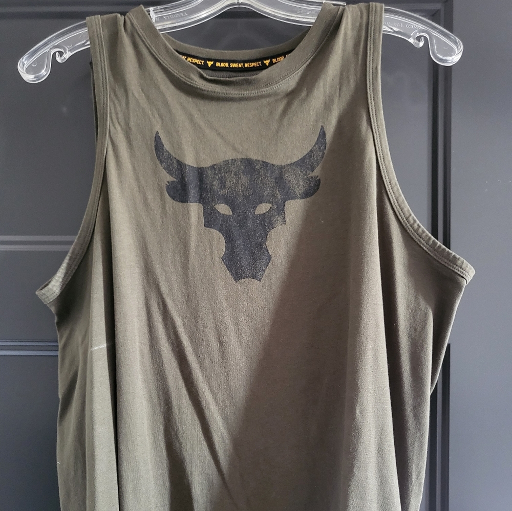 Under Armour Muscle Tank in Olive